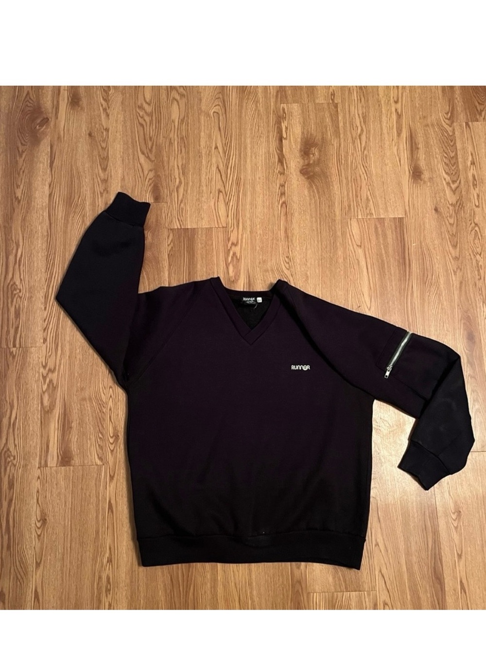 Vintage 1981 RUNNER fleece v neck